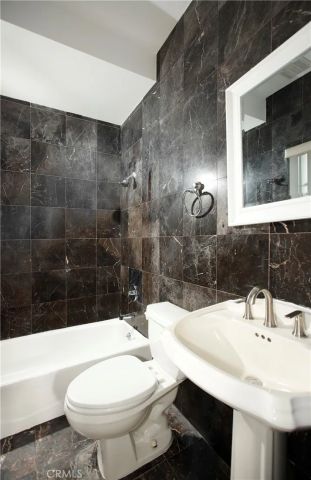 4915 El Canto Drive, Los Angeles, CA 90041