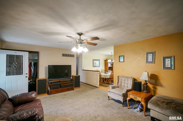 10109 ARROW Road, Tremont, IL 61568