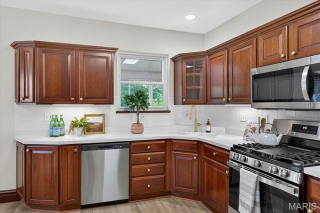 9310 Old Bonhomme Road, Olivette, MO 63132
