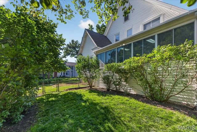 9310 Old Bonhomme Road, Olivette, MO 63132