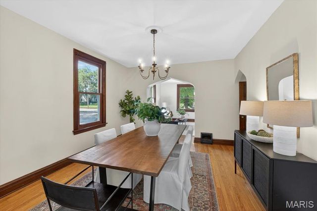 9310 Old Bonhomme Road, Olivette, MO 63132