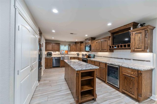 6814 Avenue O, Santa Fe, TX 77510