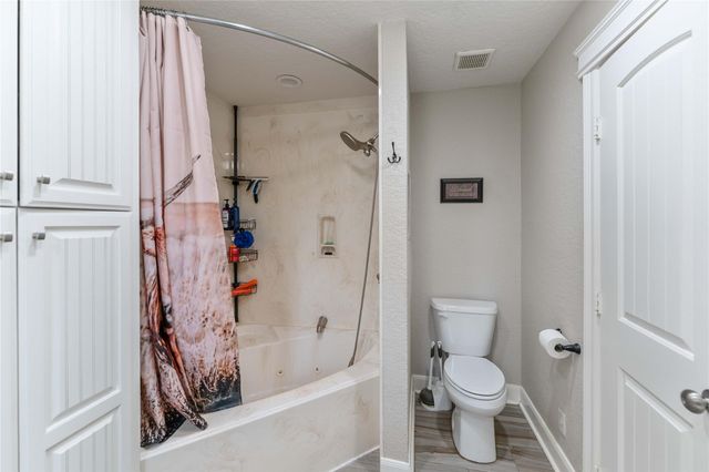 6814 Avenue O, Santa Fe, TX 77510