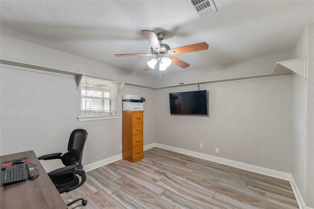 6814 Avenue O, Santa Fe, TX 77510