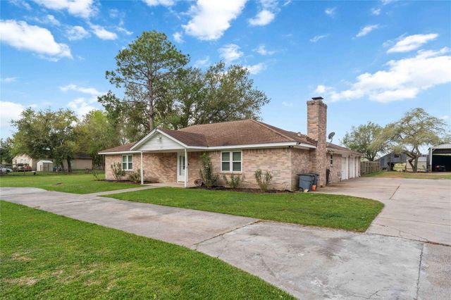 6814 Avenue O, Santa Fe, TX 77510