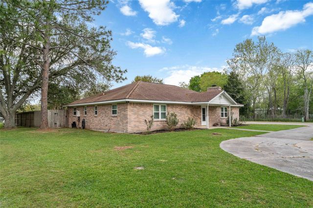 6814 Avenue O, Santa Fe, TX 77510