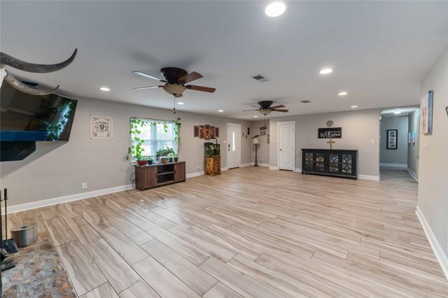 6814 Avenue O, Santa Fe, TX 77510