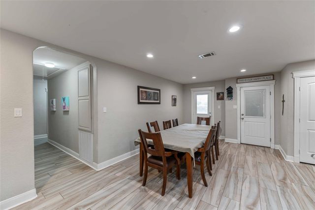 6814 Avenue O, Santa Fe, TX 77510