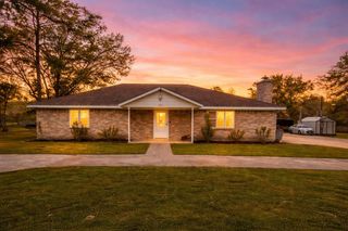 6814 Avenue O, Santa Fe, TX 77510