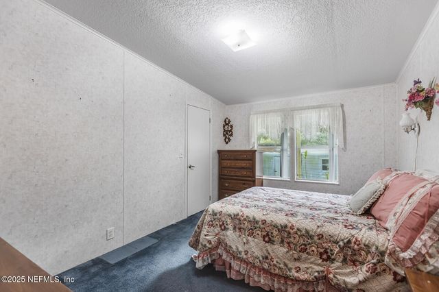 101 PALMLAND Avenue, Satsuma, FL 32189