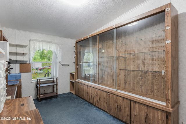 101 PALMLAND Avenue, Satsuma, FL 32189