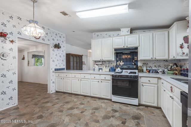 101 PALMLAND Avenue, Satsuma, FL 32189