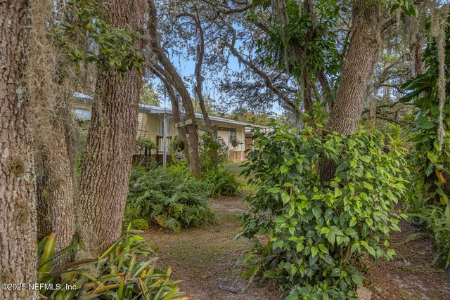 101 PALMLAND Avenue, Satsuma, FL 32189