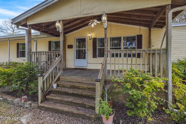 101 PALMLAND Avenue, Satsuma, FL 32189