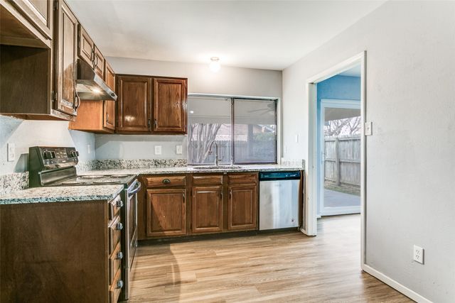 830 Meadowlark Drive, Lewisville, TX 75067