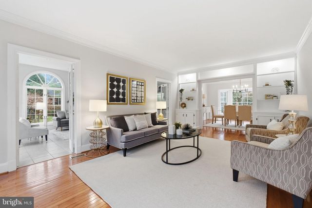 9723 S PARK CIR, Fairfax Station, VA 22039