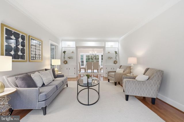 9723 S PARK CIR, Fairfax Station, VA 22039