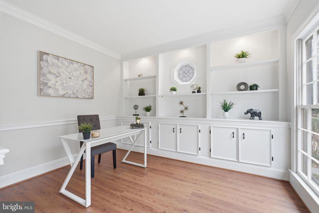 9723 S PARK CIR, Fairfax Station, VA 22039