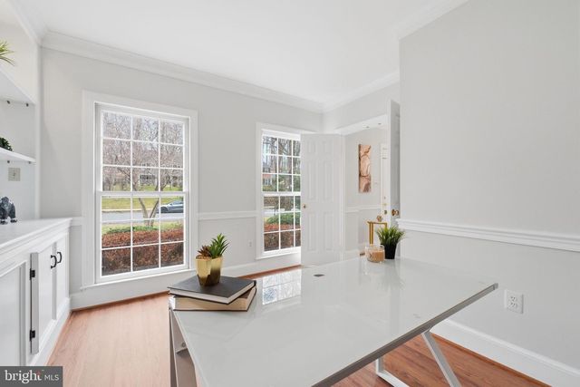 9723 S PARK CIR, Fairfax Station, VA 22039