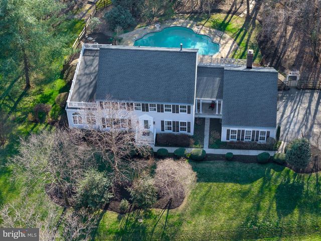 9723 S PARK CIR, Fairfax Station, VA 22039