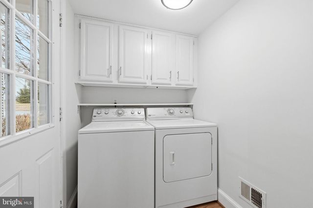 9723 S PARK CIR, Fairfax Station, VA 22039