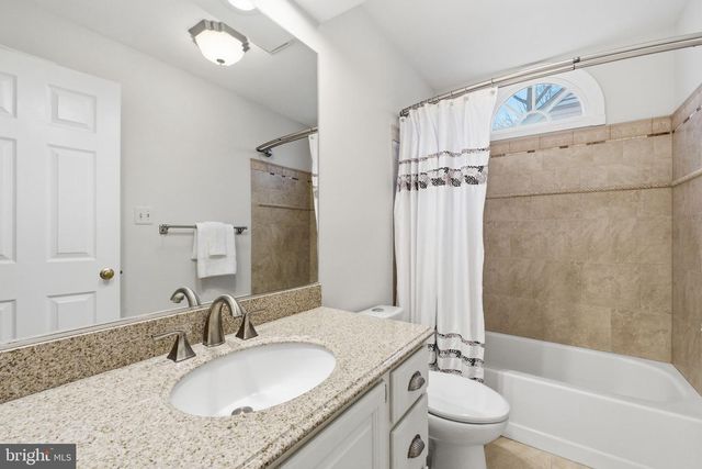 9723 S PARK CIR, Fairfax Station, VA 22039