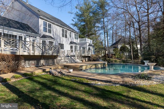 9723 S PARK CIR, Fairfax Station, VA 22039