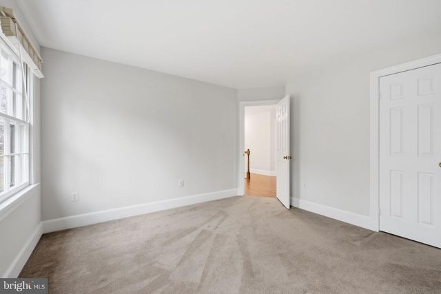 9723 S PARK CIR, Fairfax Station, VA 22039