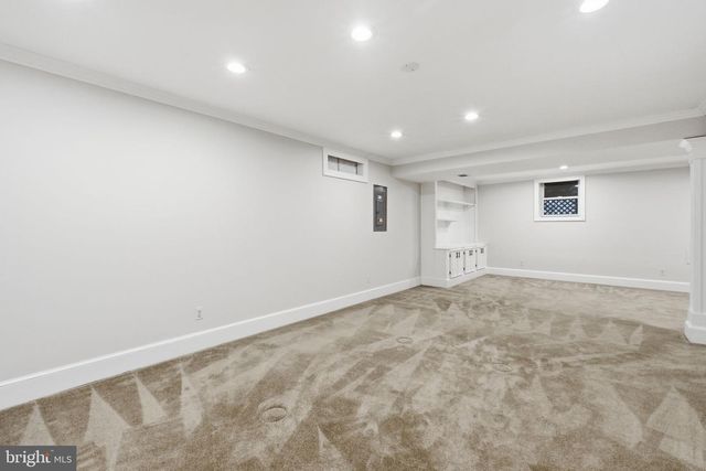 9723 S PARK CIR, Fairfax Station, VA 22039