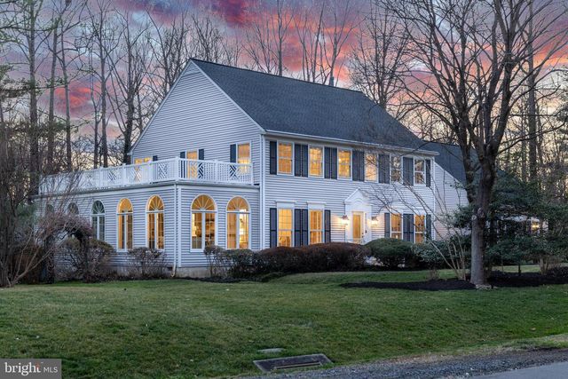 9723 S PARK CIR, Fairfax Station, VA 22039