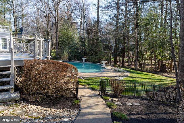 9723 S PARK CIR, Fairfax Station, VA 22039