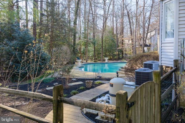 9723 S PARK CIR, Fairfax Station, VA 22039