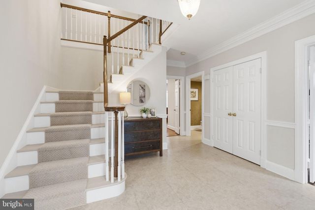 9723 S PARK CIR, Fairfax Station, VA 22039