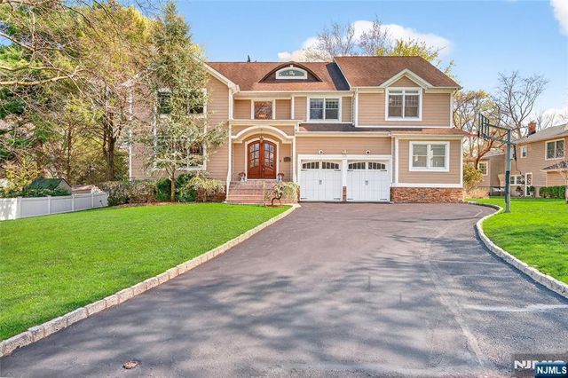 125 E Gramercy Place, Glen Rock, NJ 07452
