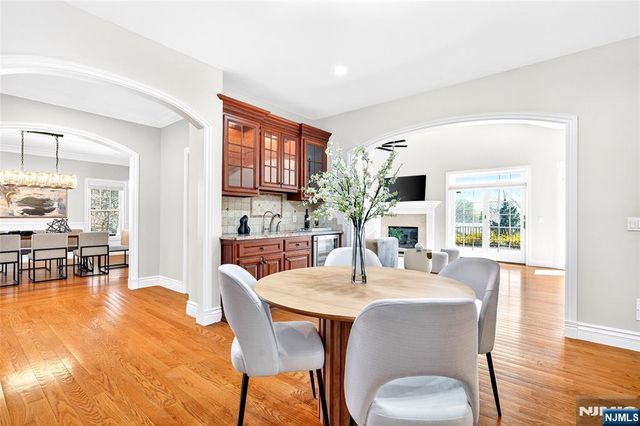 125 E Gramercy Place, Glen Rock, NJ 07452