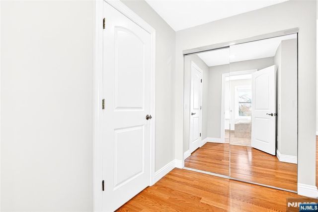 125 E Gramercy Place, Glen Rock, NJ 07452