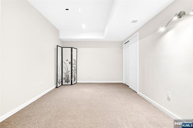 125 E Gramercy Place, Glen Rock, NJ 07452