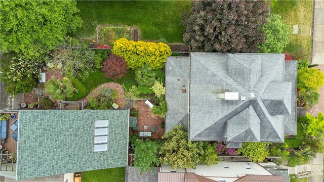 1334 Victoria Ave, New Kensington, PA 15068