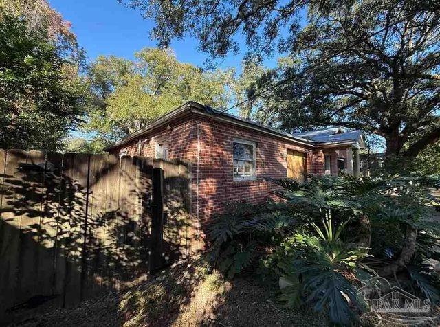 3914 W Gadsden St, Pensacola, FL 32505