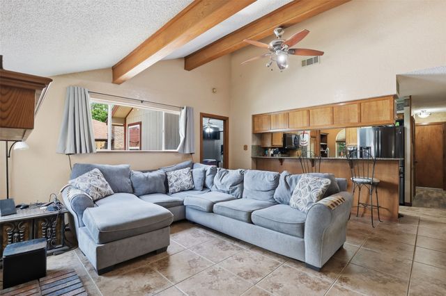 4214 Windhurst Drive, Arlington, TX 76015