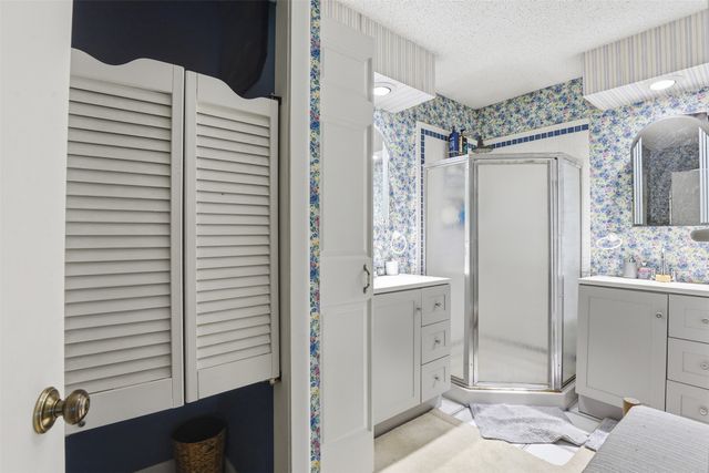 4214 Windhurst Drive, Arlington, TX 76015