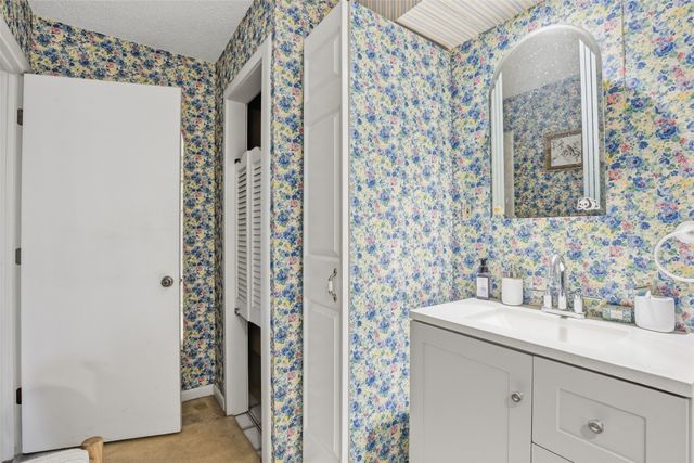 4214 Windhurst Drive, Arlington, TX 76015