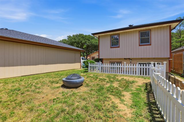 4214 Windhurst Drive, Arlington, TX 76015