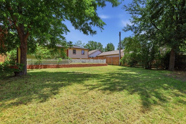 4214 Windhurst Drive, Arlington, TX 76015