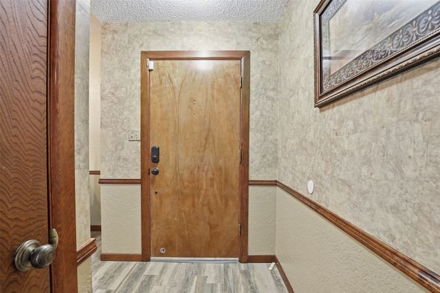 4214 Windhurst Drive, Arlington, TX 76015