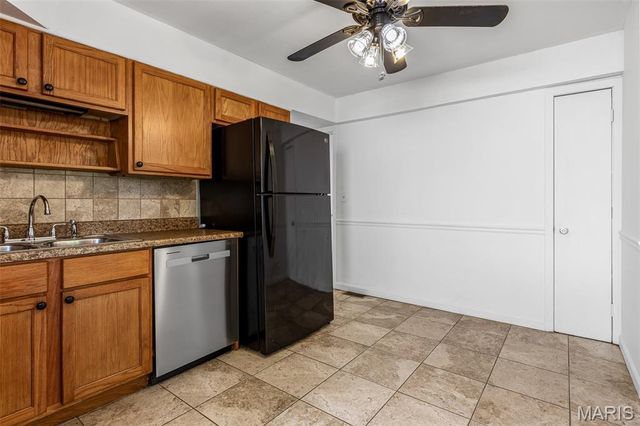 9544 Dana Avenue, Saint Louis, MO 63123