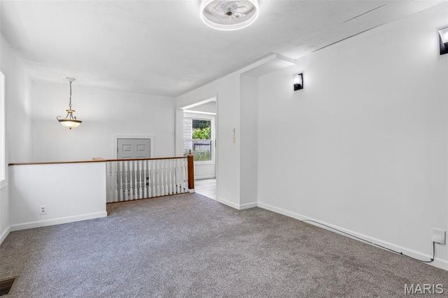 9544 Dana Avenue, Saint Louis, MO 63123