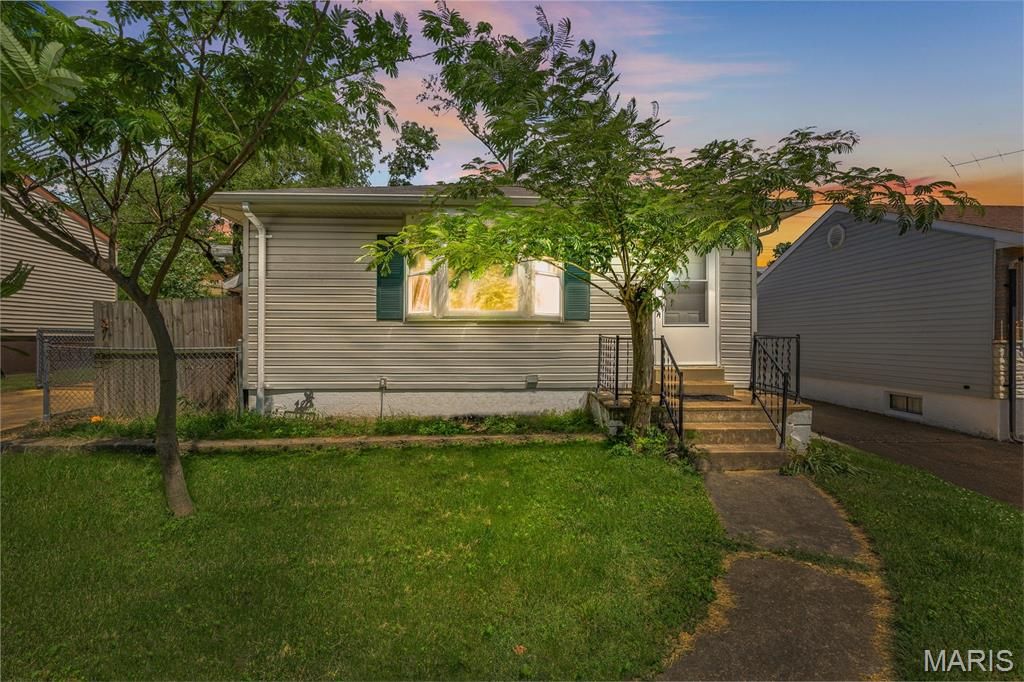 9544 Dana Avenue, Saint Louis, MO 63123