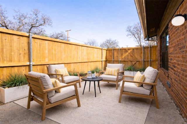 1122 Millview Drive 2001, Arlington, TX 76012