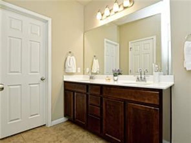 416 Callahan LN, Leander, TX 78641